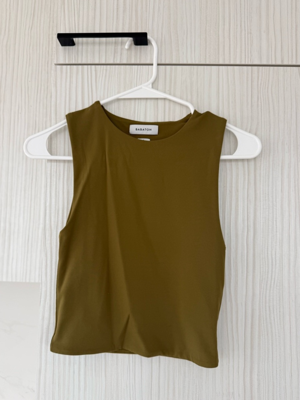 Babaton Olive Tank Top with Crewneck
